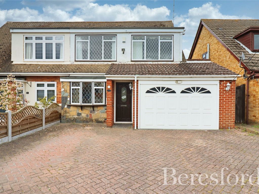 3 bed semidetached house for sale in Second Avenue, Billericay CM12