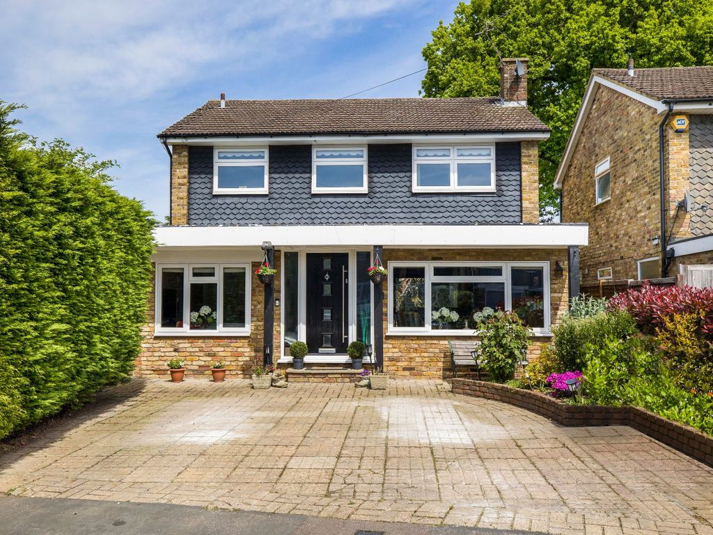 4 bed detached house for sale in Heath Close, Potters Bar EN6 Zoopla