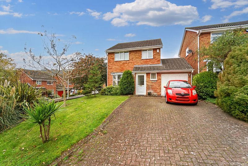 3 bed detached house for sale in Cornwallis Avenue, Worle, WestonSuper