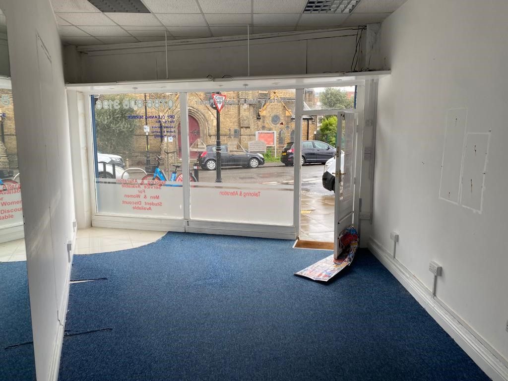 Commercial property to let in St John's Parade, Mattock Lane, Ealing