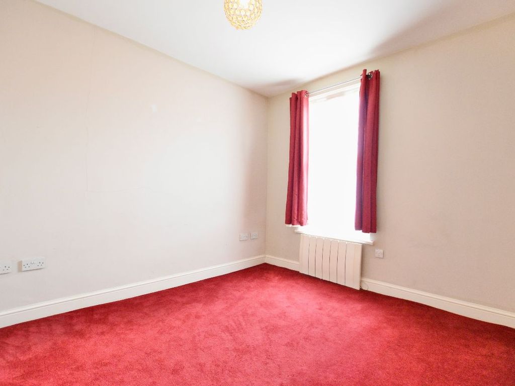 2 bed flat to rent in St. Road, London E7 Zoopla
