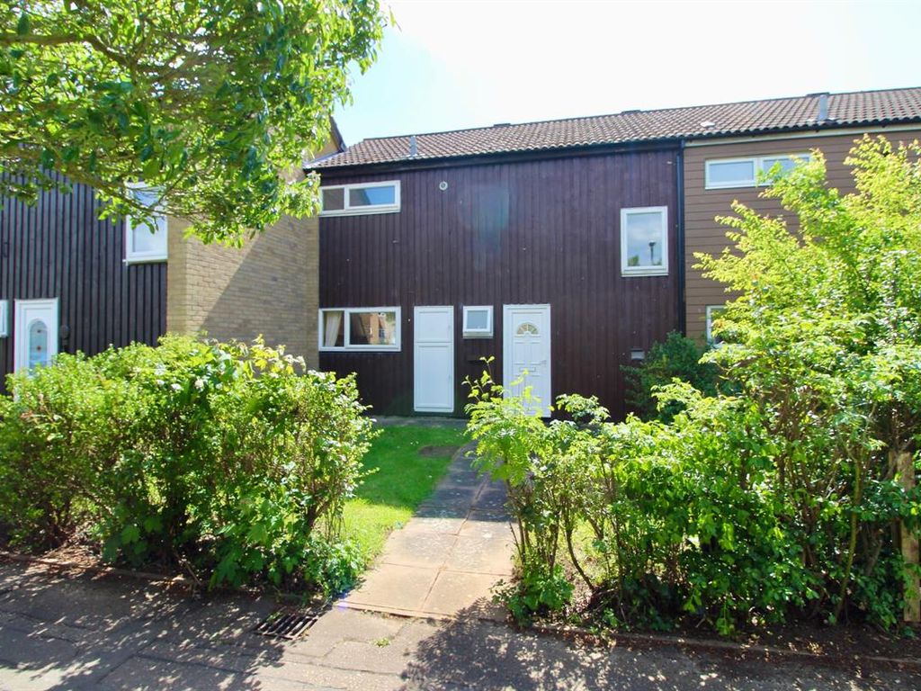 3 bed terraced house to rent in Lythemere, Orton Malborne, Peterborough