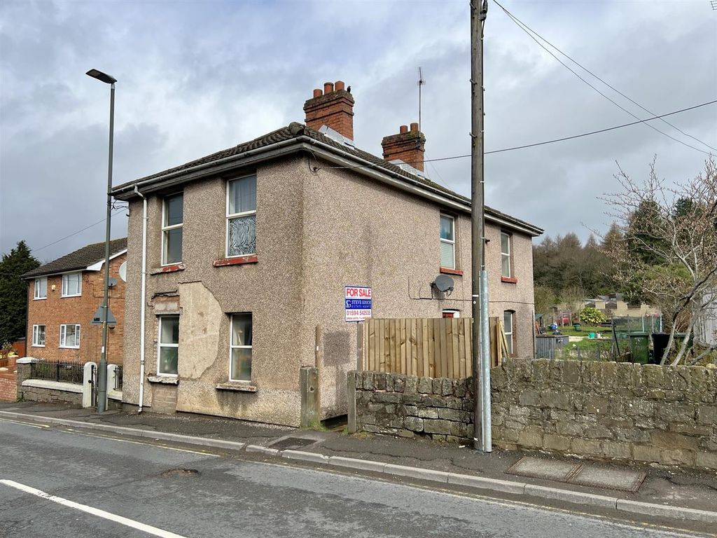 3 bed semidetached house for sale in High Street, Cinderford GL14, £