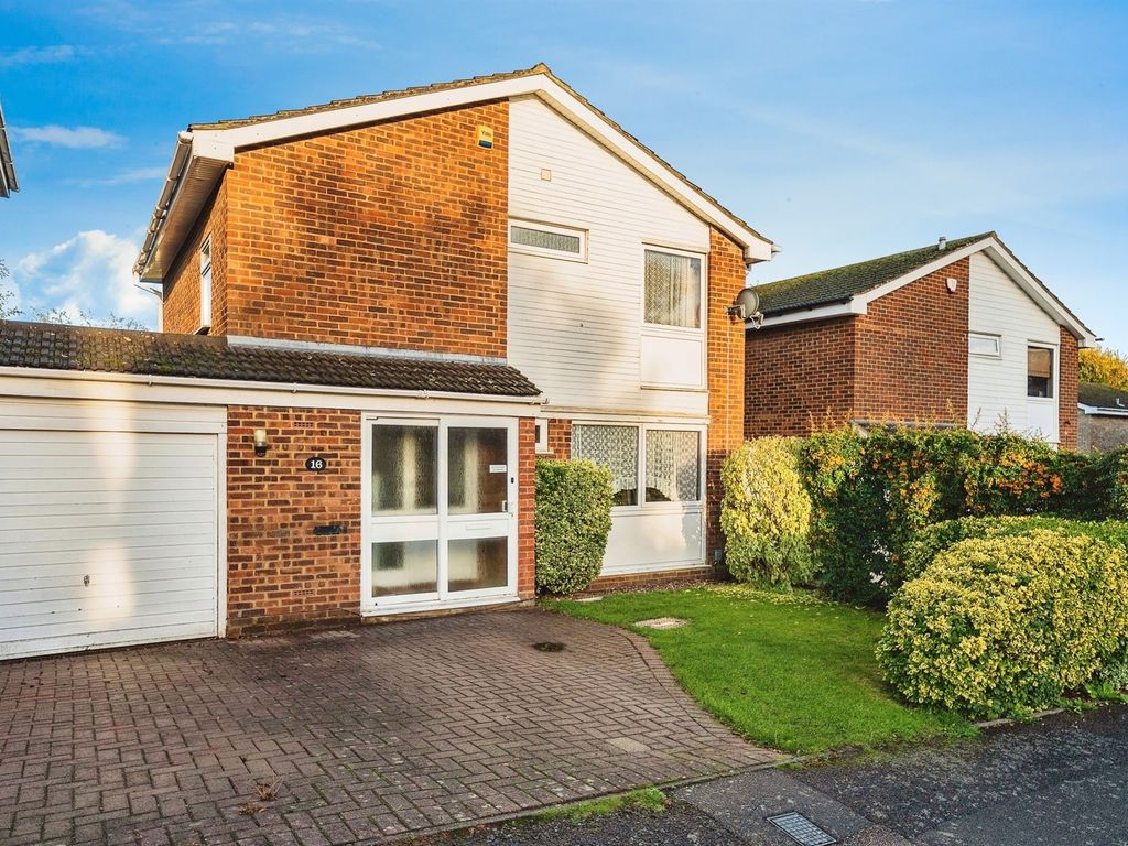 3 bed link detached house for sale in Antonine Gate, St.Albans AL3, £700,000 Zoopla