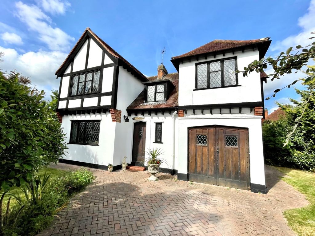 4 bed detached house for sale in Manor Way, Egham, Surrey TW20, £