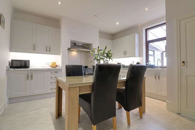 5 bed terraced house for sale in Rayner Road, Brighouse HD6, £230,000