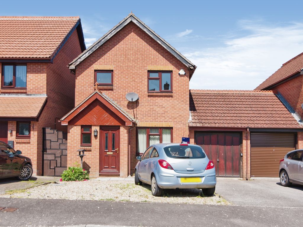 3 bed detached house for sale in Spicer Way, Chard, Somerset TA20 Zoopla