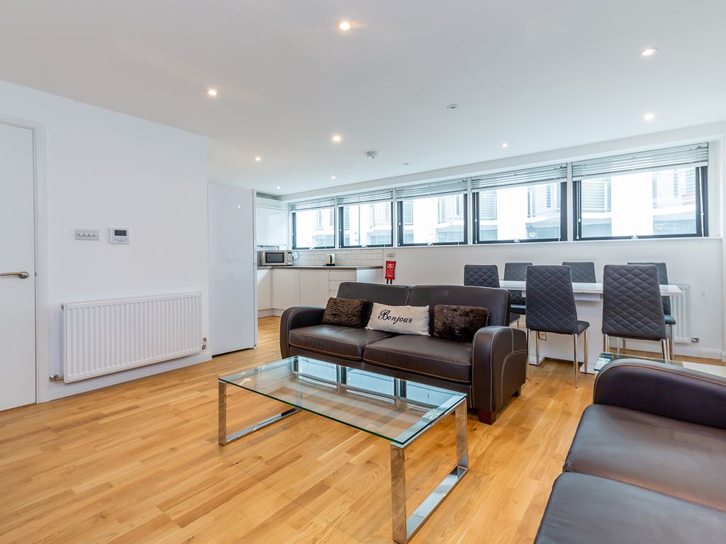 2 bed flat to rent in Stucley Place, Camden Town NW1 Zoopla