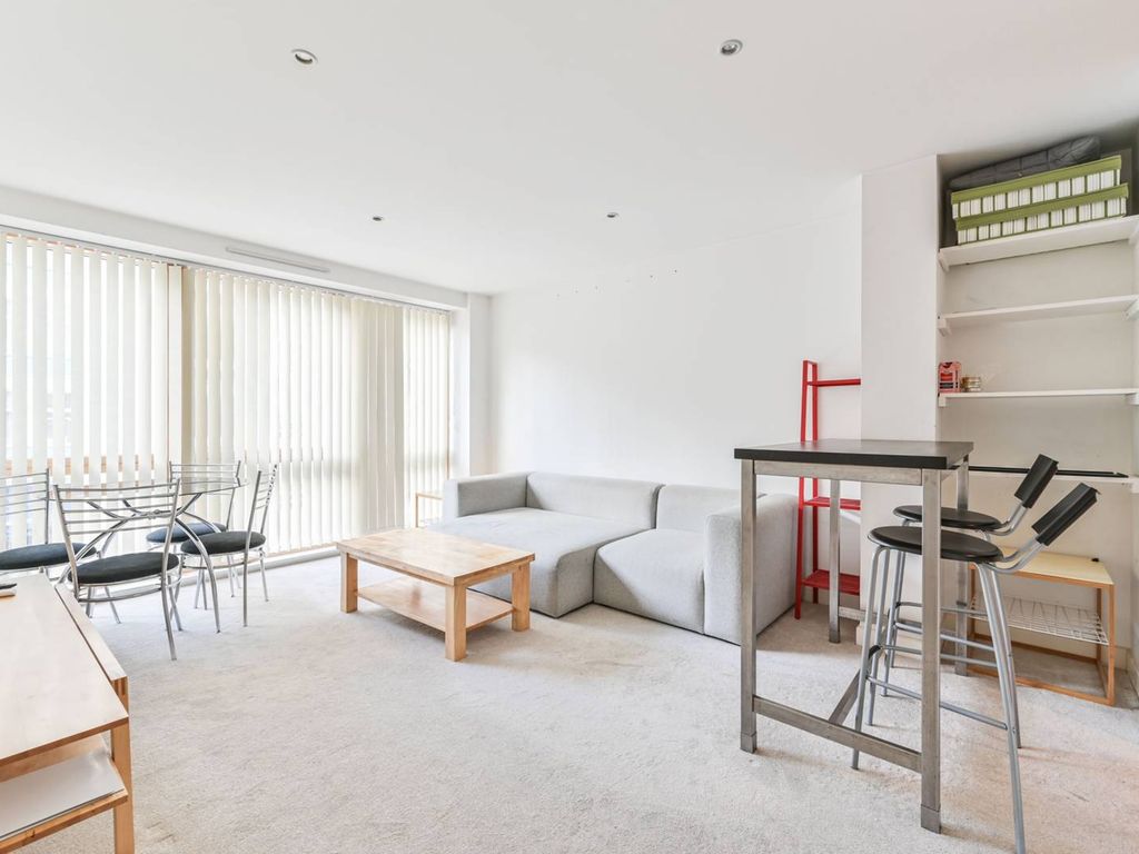 2 bed flat to rent in Newington Causeway, Elephant And Castle SE1, £
