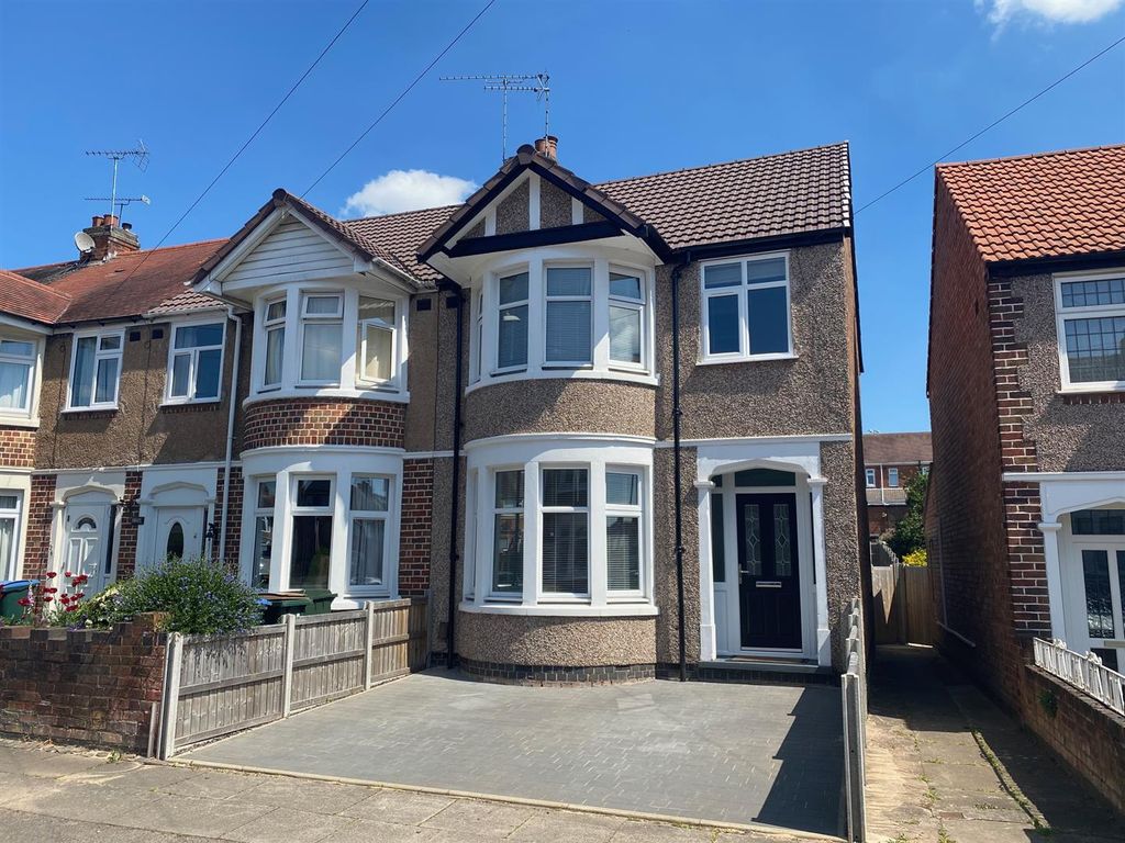 3 bed end terrace house to rent in Hartland Avenue, Wyken, Coventry CV2