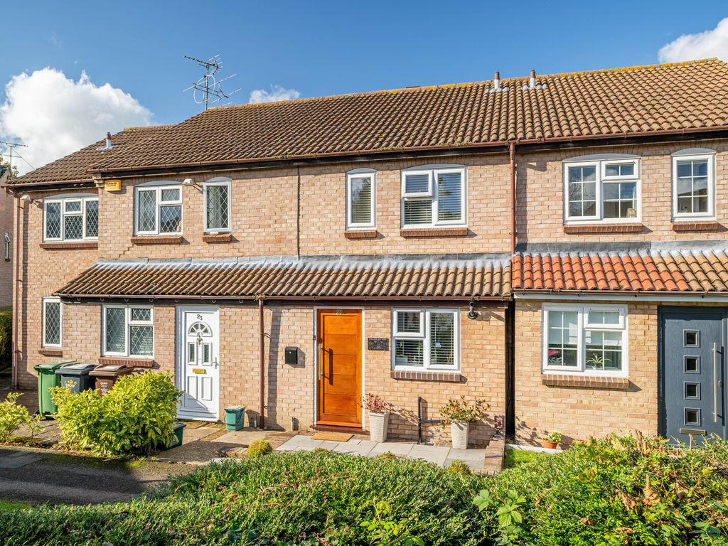 2 bed terraced house for sale in Brecken Close, St. Albans