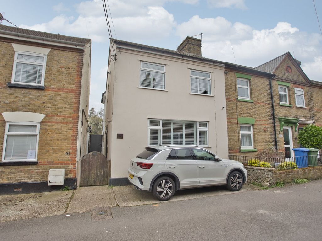 3 bed end terrace house for sale in Upper Brents, Faversham ME13, £