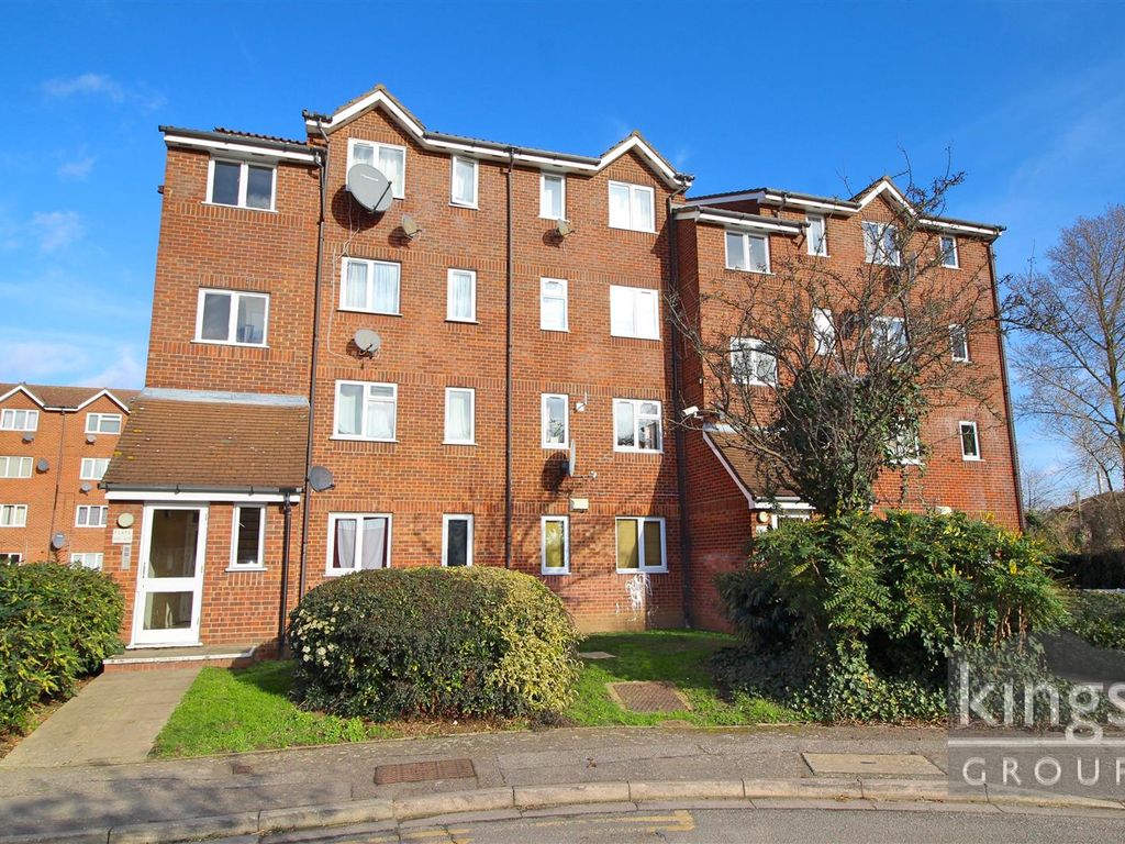 1 bed flat for sale in Dunnock Close, Edmonton N9 Zoopla