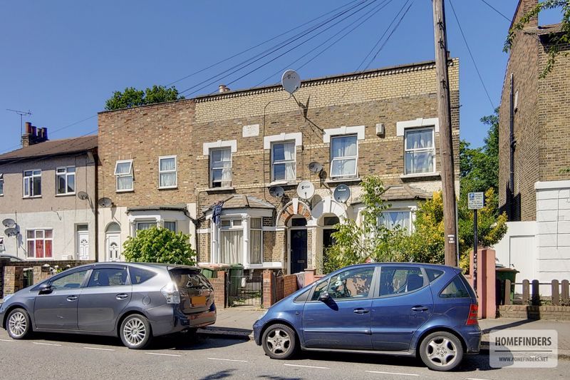 2 bed flat for sale in Chobham Road, London E15 Zoopla