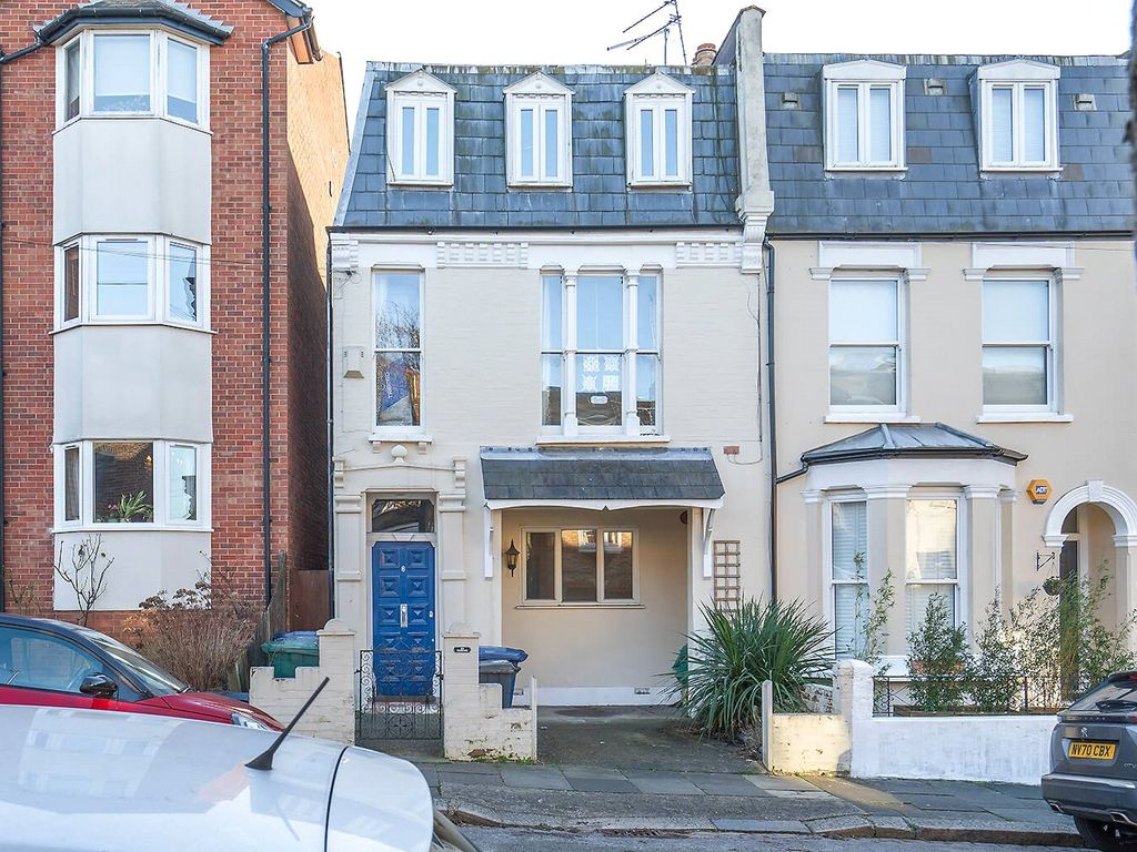 2 bed flat for sale in Wetherill Road, London N10, £500,000 Zoopla