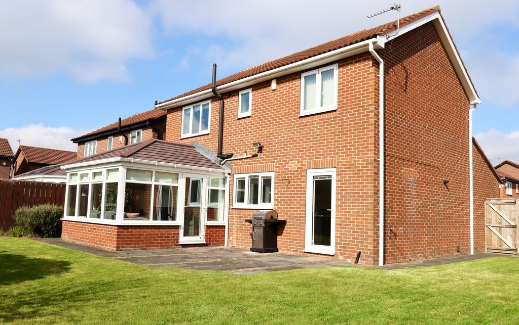 4 bed detached house for sale in Eastleigh Close, Boldon Colliery NE35