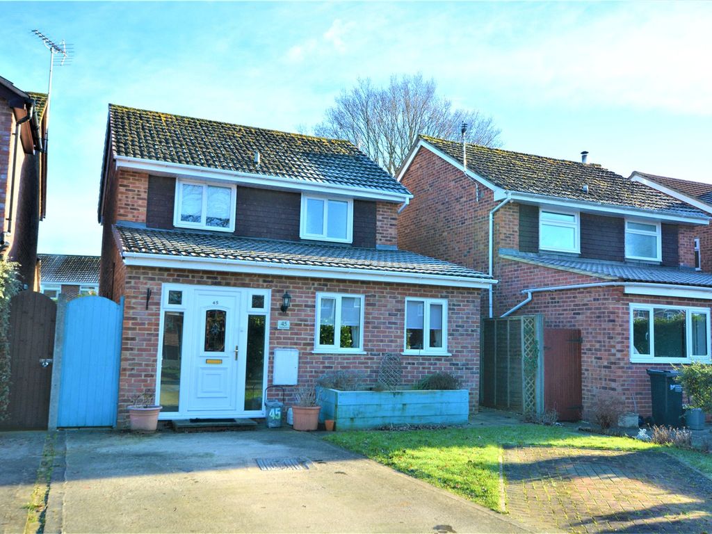 3 bed detached house for sale in Westland Road, Hardwicke, Gloucester
