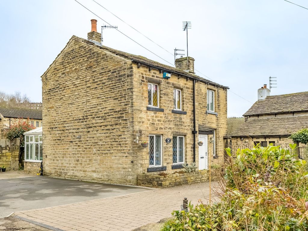 2 bed detached house for sale in Armitage Fold, Armitage Bridge