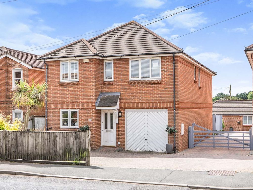 4 bed detached house for sale in Lower Northam Road, Hedge End