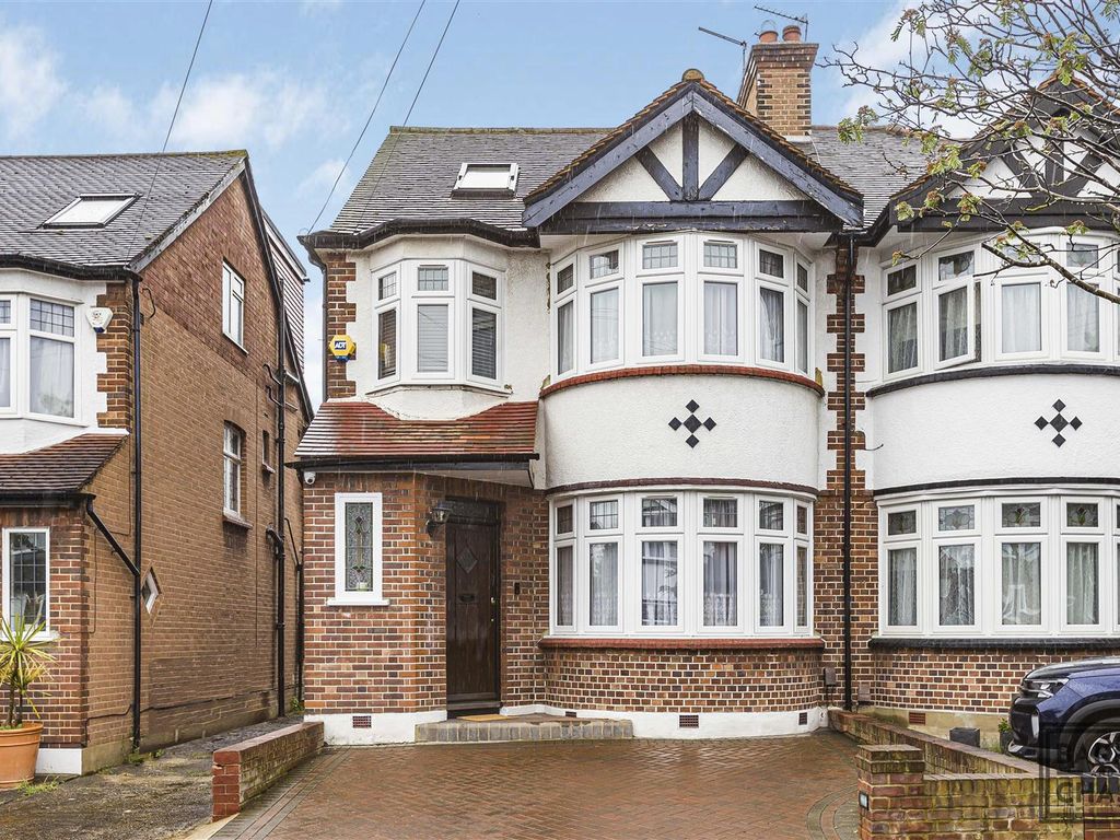 4 bed semidetached house for sale in Brendon Way, Enfield EN1, £
