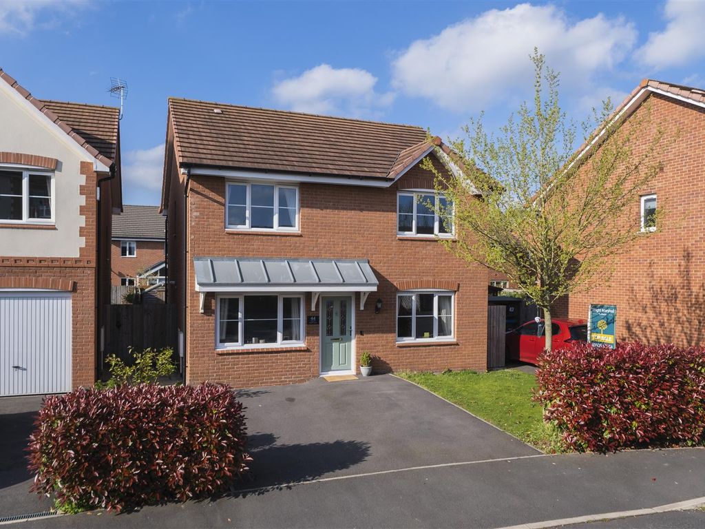 4 bed property for sale in Foxglove Way, Rudheath, Northwich CW9 Zoopla