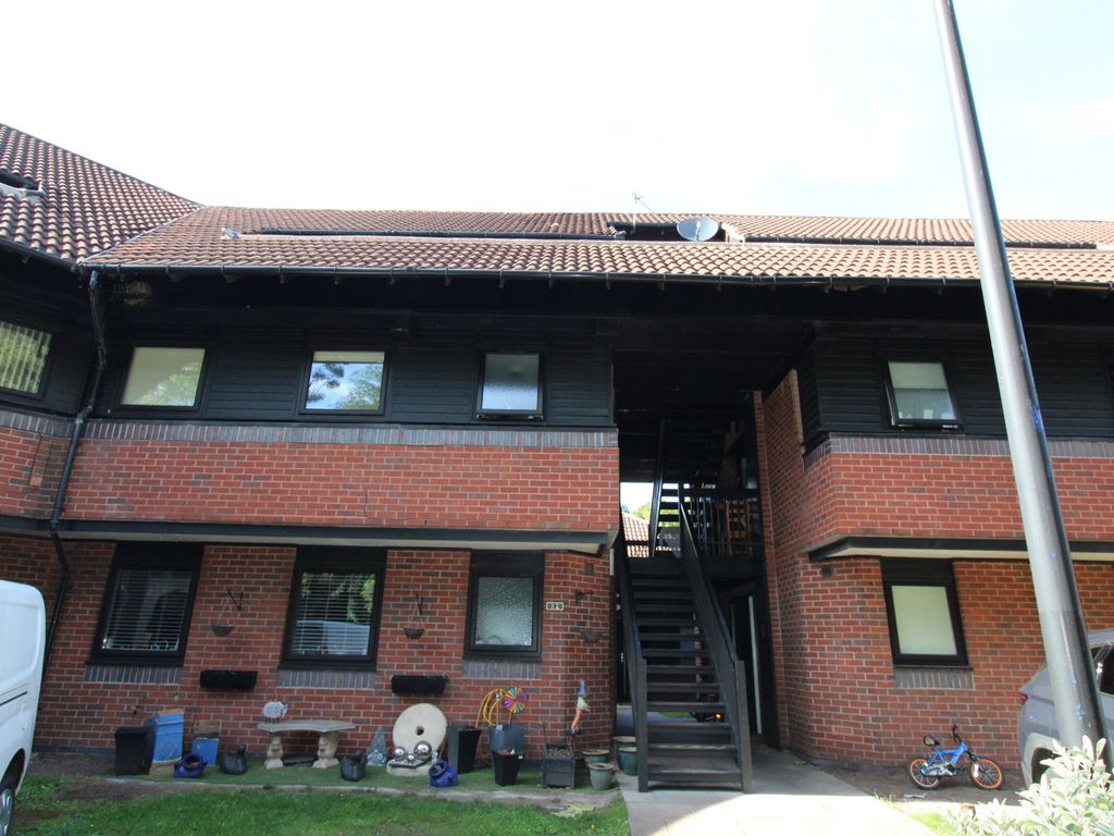 2 bed flat for sale in Court, Birchwood, Warrington, Cheshire