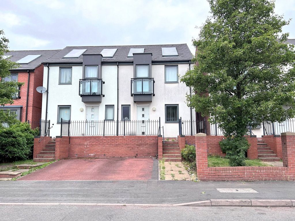 2 bed terraced house for sale in Fourth Avenue, Bushbury, Wolverhampton