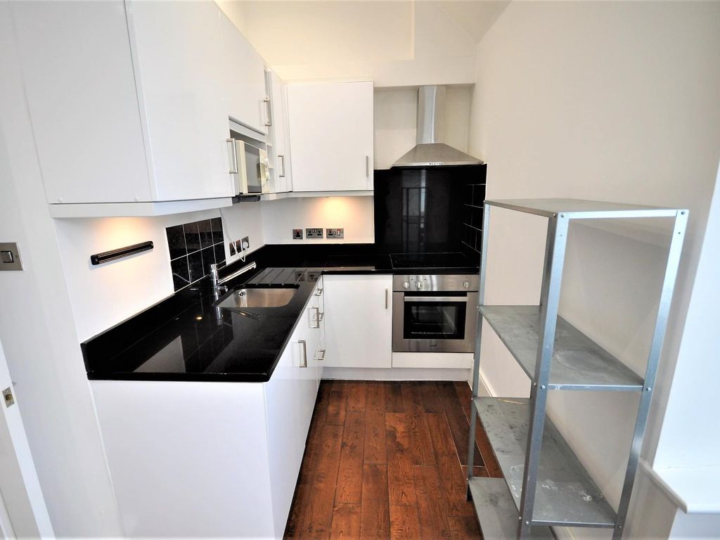 1 bed flat to rent in St. Albans Road, Watford WD24, £1,000 pcm Zoopla