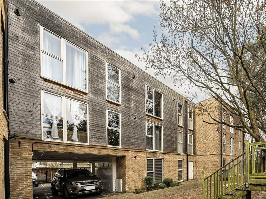 2 bed flat for sale in Waldegrave Road, Teddington TW11, £365,000 Zoopla