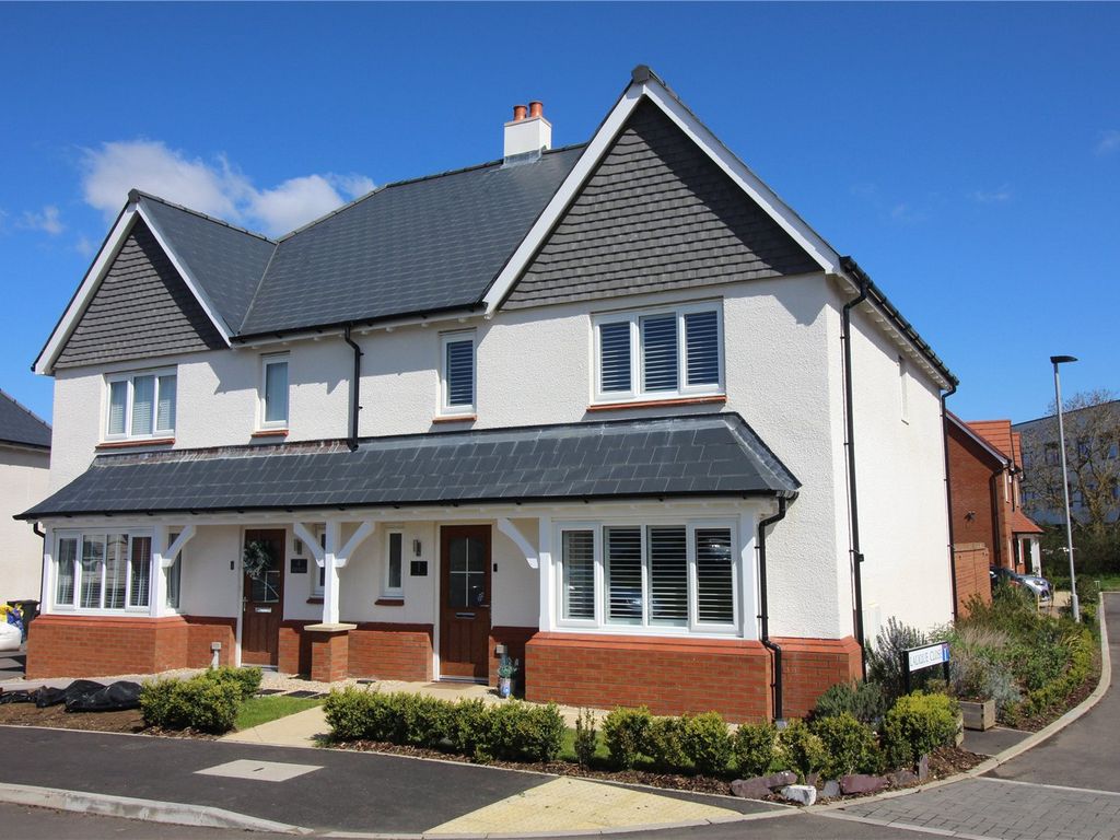 4 Bed Semi Detached House For Sale In Lalique Close Tadpole Garden