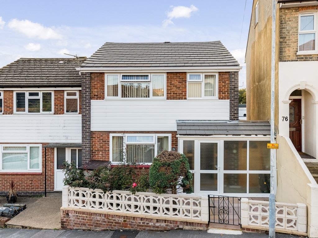 3 bed end terrace house for sale in St Michaels Street, Folkestone CT20