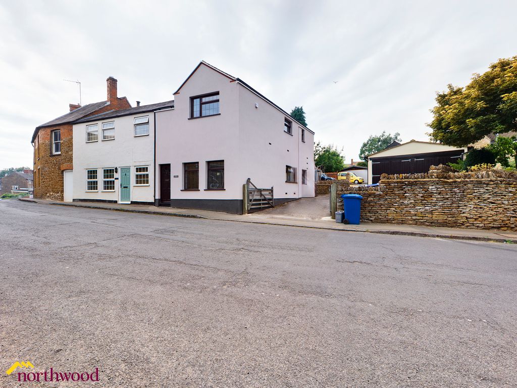 2 bed end terrace house to rent in High Street, Hook Norton OX15 Zoopla