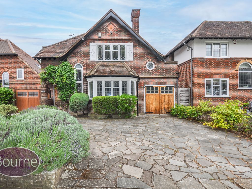 4 bed detached house to rent in Claygate Lane KT10 Zoopla
