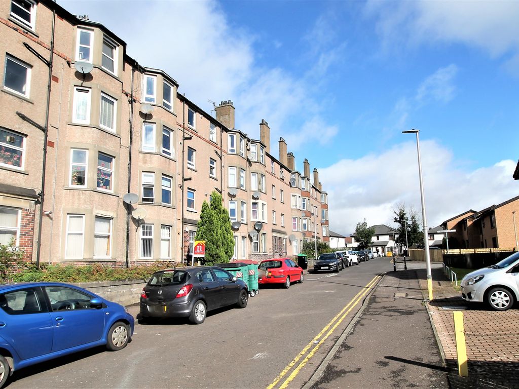 1 bed flat for sale in Cardross Street, Dundee DD4, £75,000 Zoopla