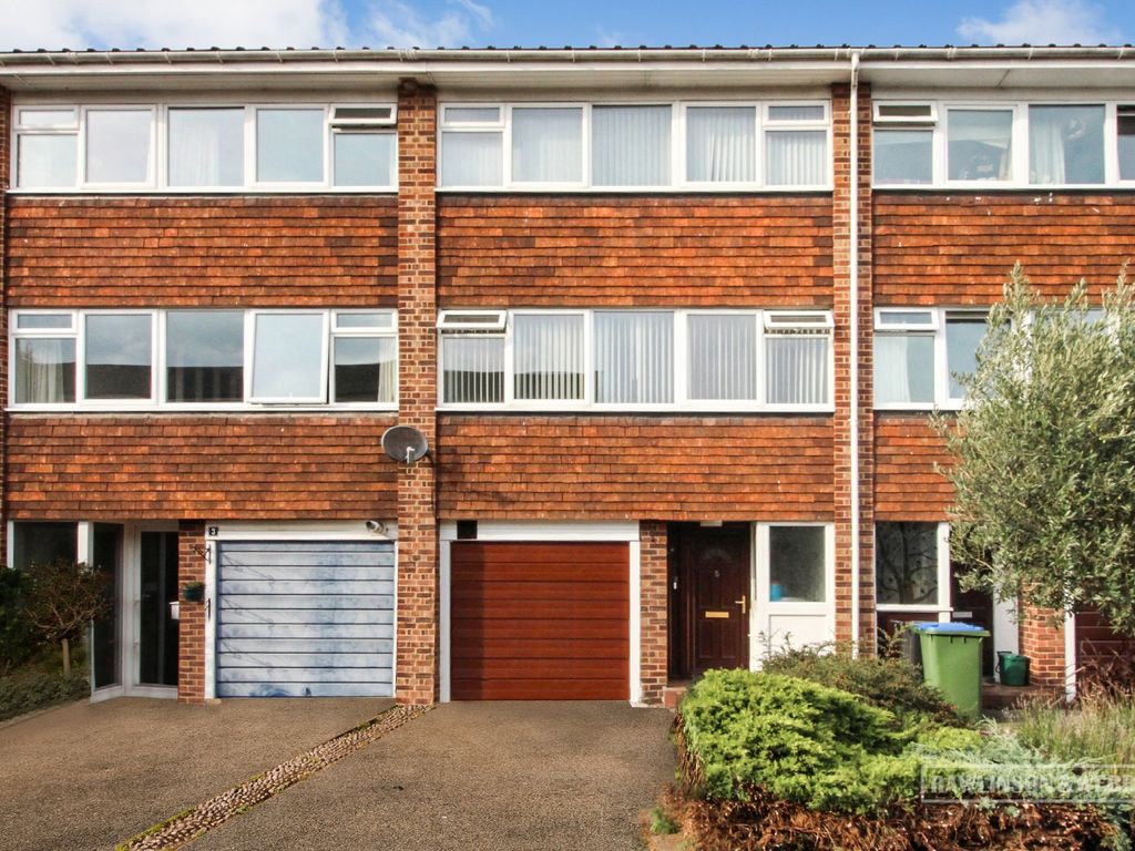 4 bed town house for sale in Beldham Gardens, West Molesey KT8 Zoopla