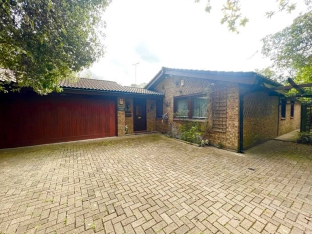 4 bed bungalow for sale in Old Church Lane, Stanmore HA7 Zoopla