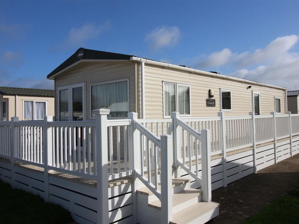 3 bed property for sale in Field Place, Naish Estate, New Milton BH25