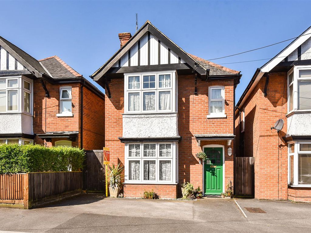 3 bed detached house for sale in Old Winton Road, Andover SP10, £340,000 Zoopla