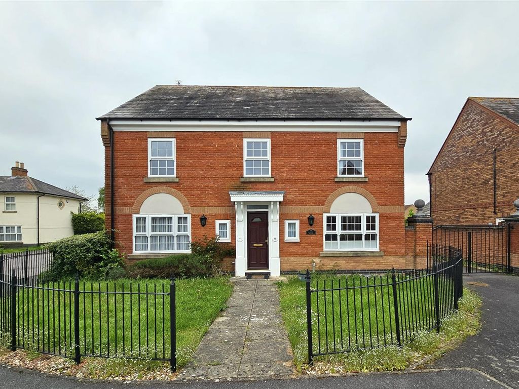 4 bed detached house for sale in Garfield Park, Great Glen, Leicester