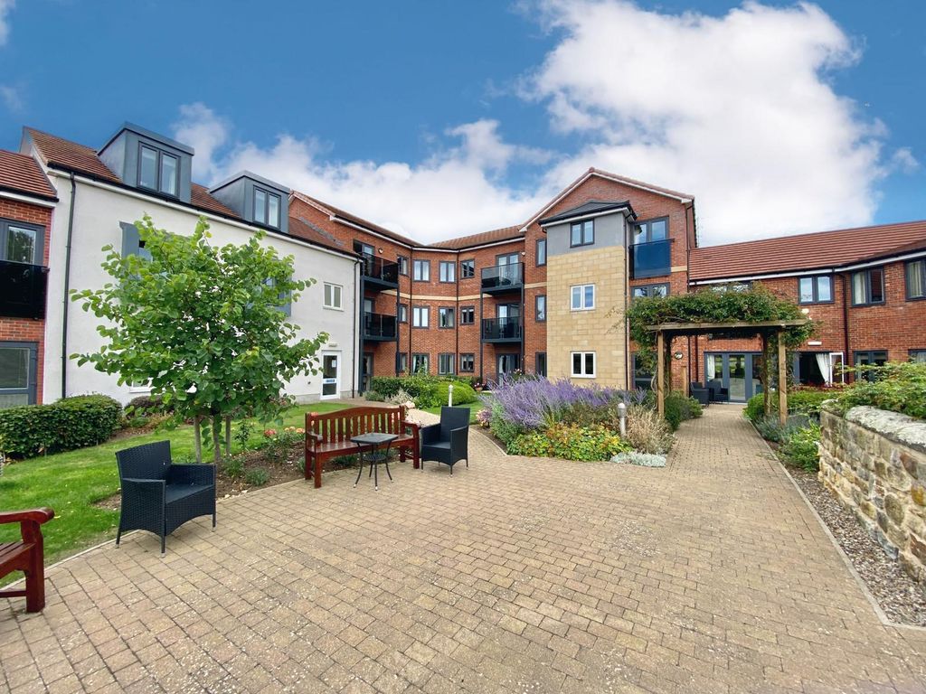 2 bed flat for sale in Newby Farm Road, Scarborough YO12 Zoopla