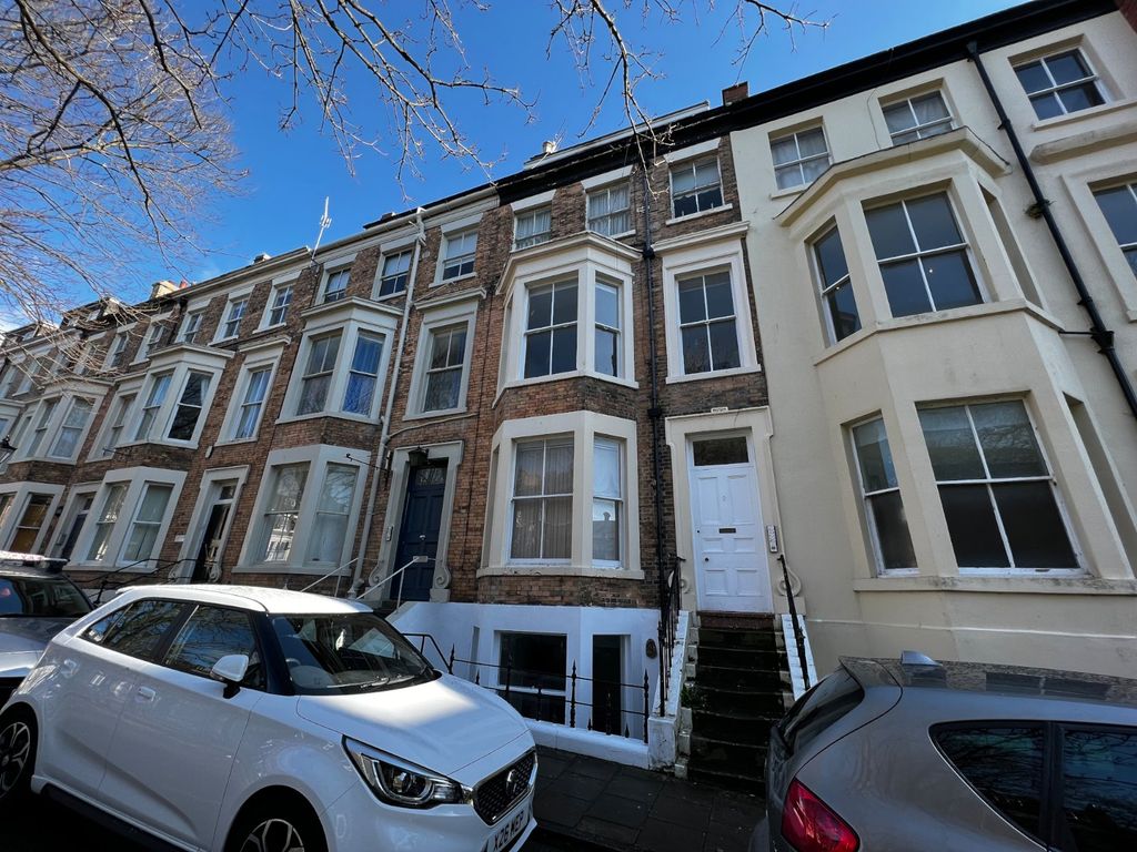 1 bed flat for sale in Tenbury Court, 2 Alma Square, Scarborough, North Yorkshire YO11, £75,000