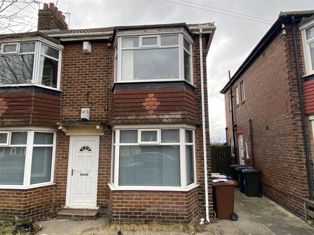 2 bed flat for sale in Deanham Gardens, Fenham, Newcastle Upon Tyne NE5