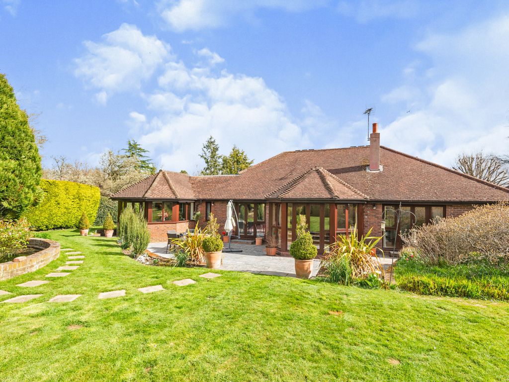 4 bed bungalow for sale in Little Bookham Street, Little Bookham