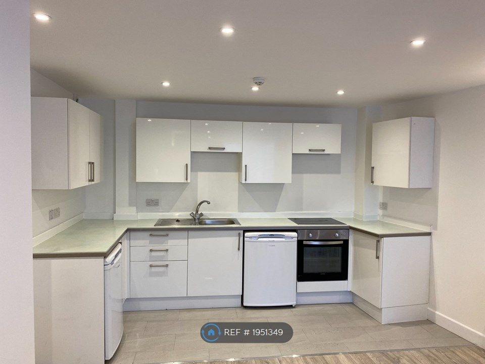 1 bed flat to rent in New Cross Road, London SE14, £1,500 pcm Zoopla