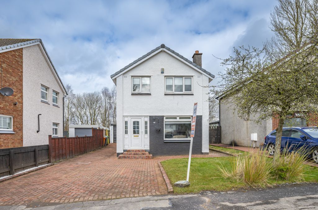 3 bed detached house for sale in Tweedsmuir, Glasgow G64