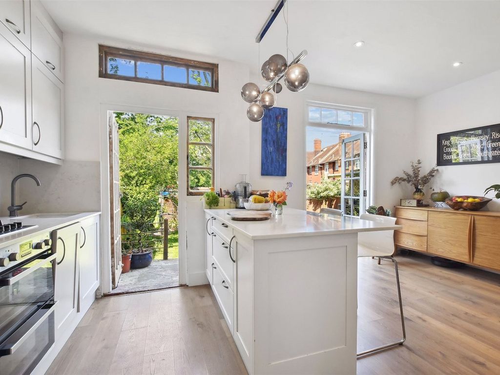 3 bed detached house for sale in Tower Gardens Road, London N17 Zoopla