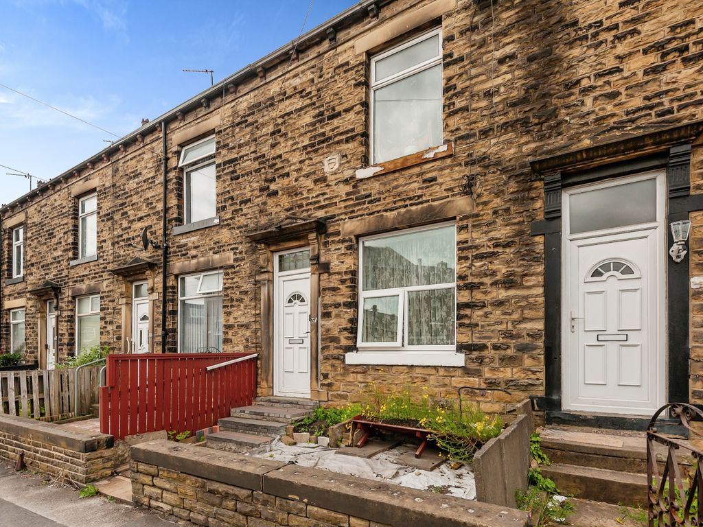 2 bed terraced house for sale in Woodhall Avenue, Bradford BD3, £