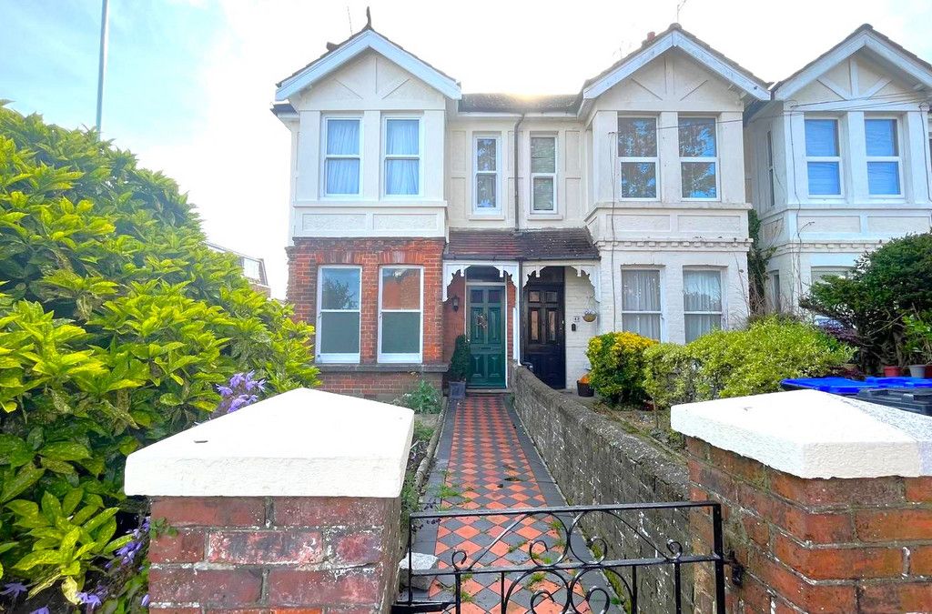 1 bed flat to rent in Harrow Road, Worthing BN11, £895 pcm Zoopla