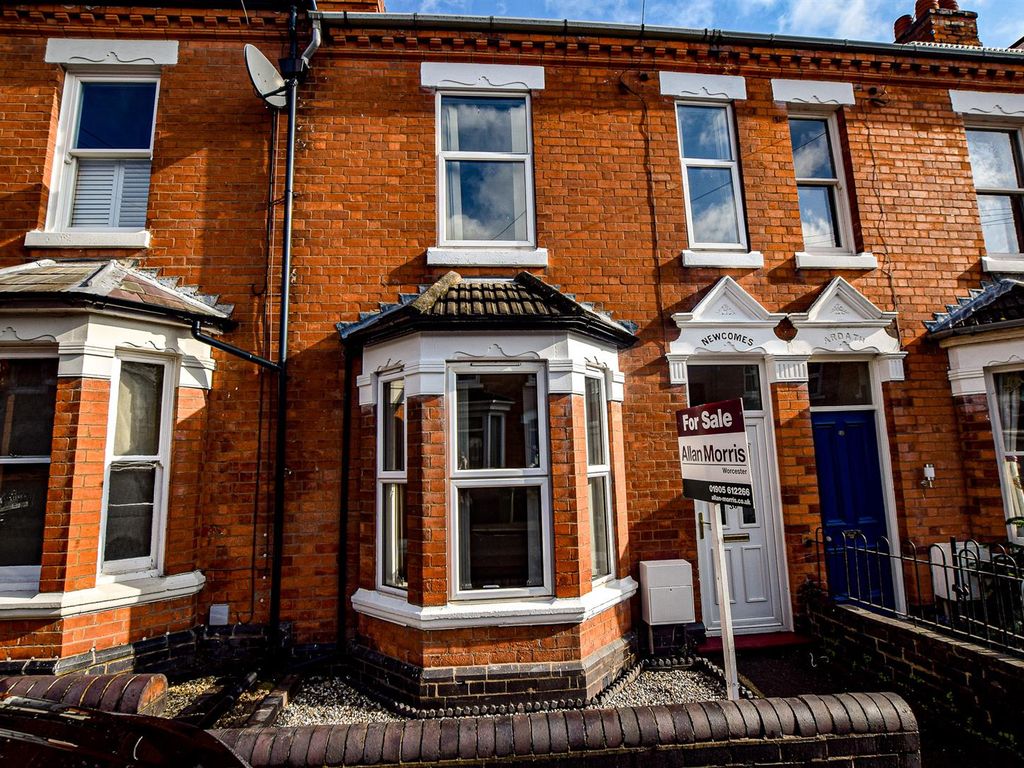 3 bed terraced house for sale in St. Dunstans Crescent, Battenhall