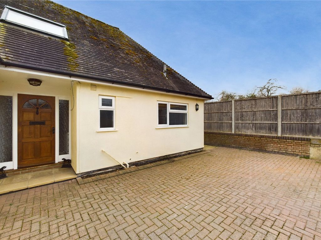 1 bed bungalow to rent in Church End, Barley, Royston, Hertfordshire